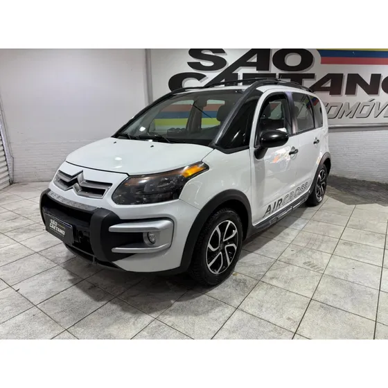 Citroën C3 1.5 Picasso Tendance 8v Flex 4p Manual