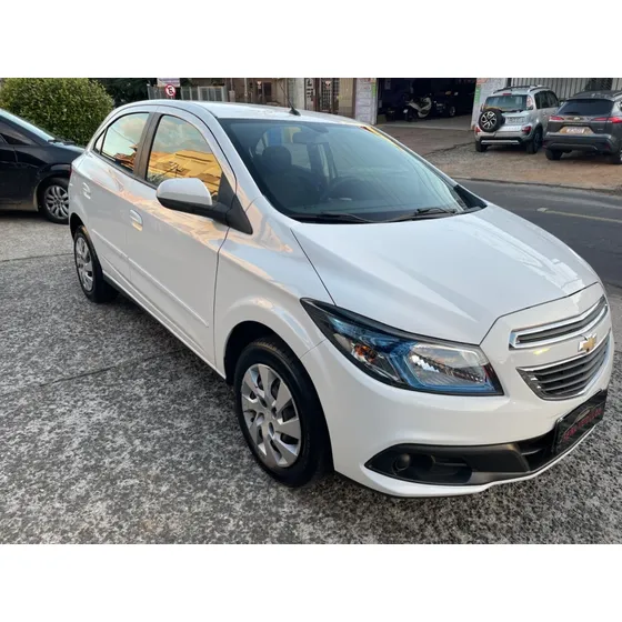 Chevrolet Onix 1.4 Mpfi Lt 8v Flex 4p Manual