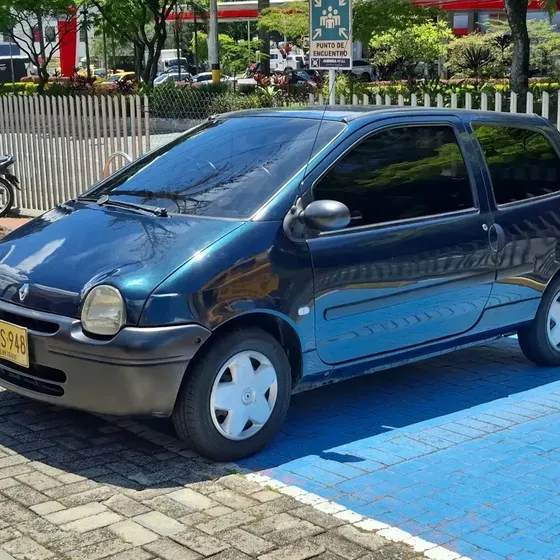 Renault Twingo 2006 1.2 Mt