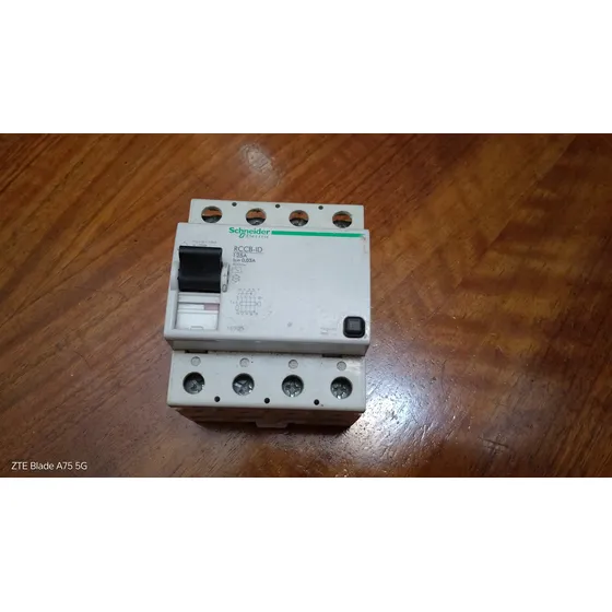 Diyuntor Tetra Polar Schneider 4x125a 30ma Como Nuevo Con