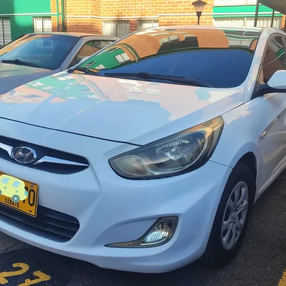 Hyundai Accent 2015 1.6l 4 P