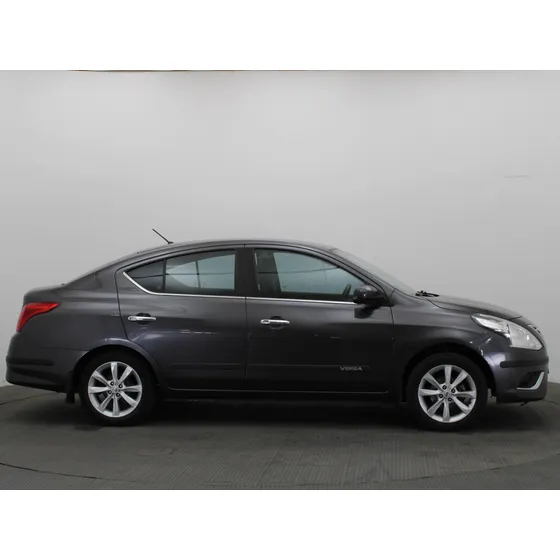 Nissan Versa 1.6 Advance