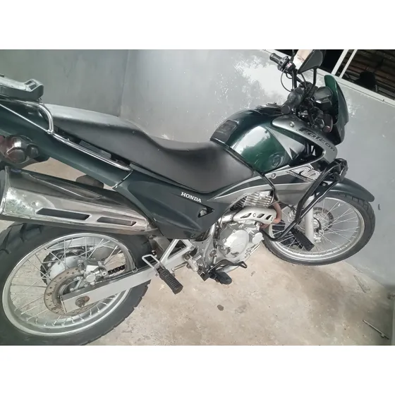 Nx 400 Falcon, Sem Detalhes
