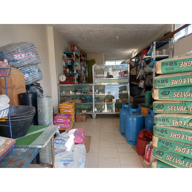 Venta Pequeña Ferreteria