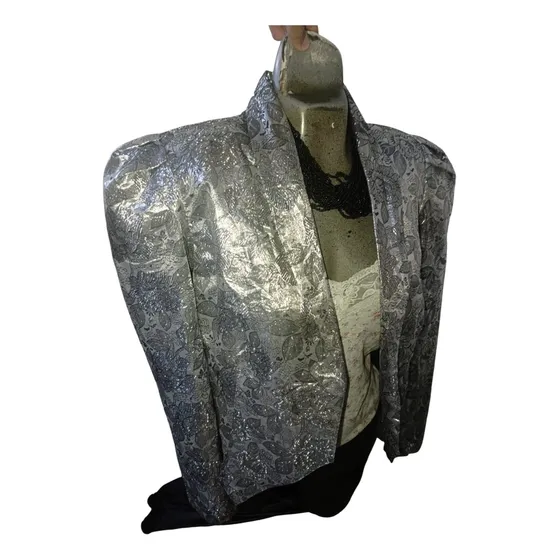 Elegante Blaizer Color Plateado De Dama Talla L Grande