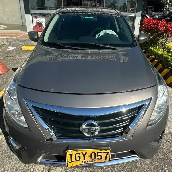 Nissan Versa 2015 1.6 Advance