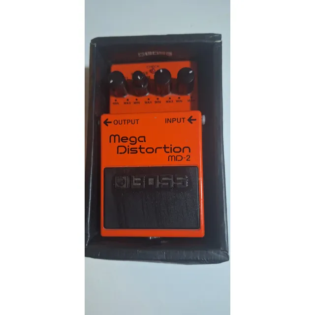 Pedal Fuzz Dolamo+ Pedal Mega Distortion Boss