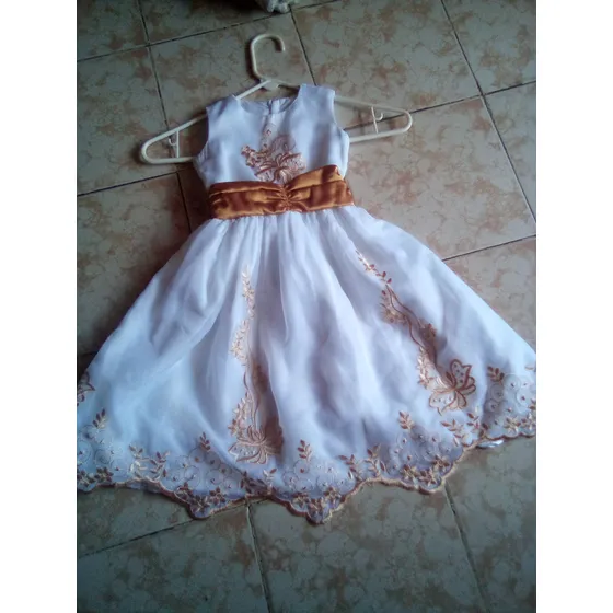 Hermoso Vestido Talla 2 Usado En 7$