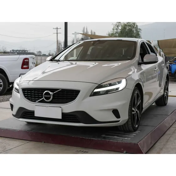 Volvo V40 T4 R Design 2.0 Mt
