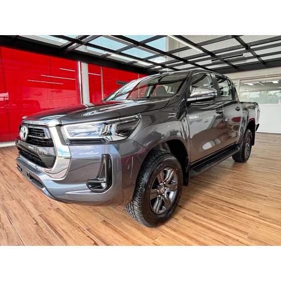 Toyota Hilux Pick-up 2.8 Cd Srv 204cv 4x2 At