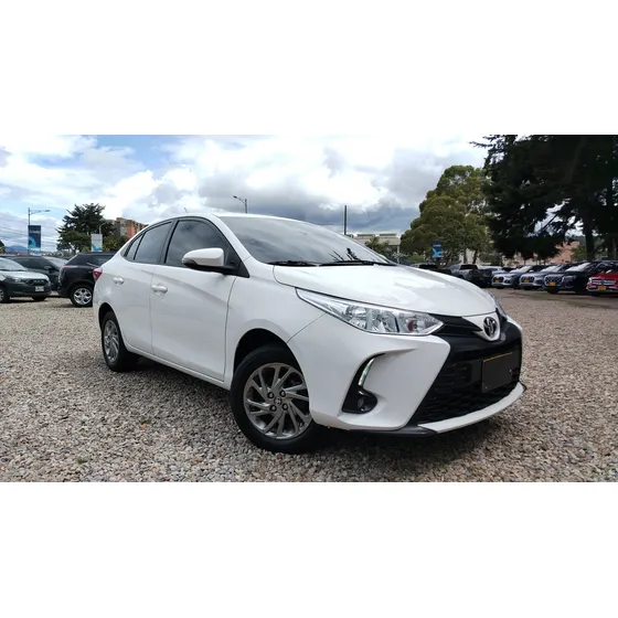 Toyota Yaris Xs