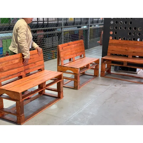 2 Banco Poltrona Rustico Envernizado De Pallet