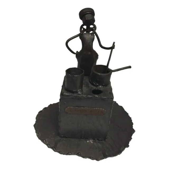 Figura Escultura Metal Hierro Tuerca Tornillo Gerardo Lopez 