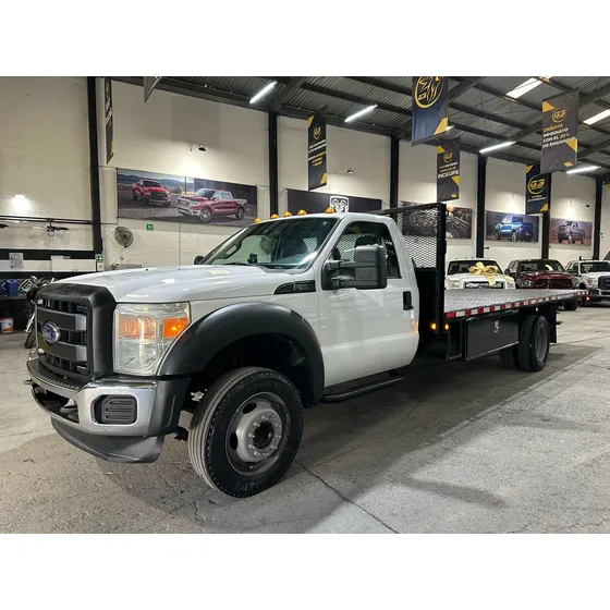 Ford F-550 6.8 Xl At