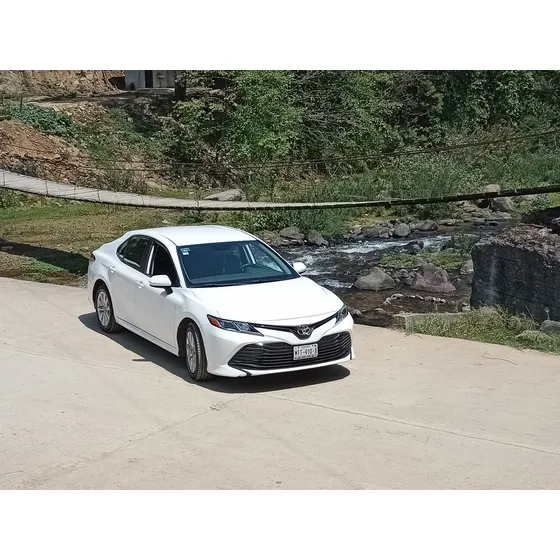 Toyota Camry 2.5 Le At
