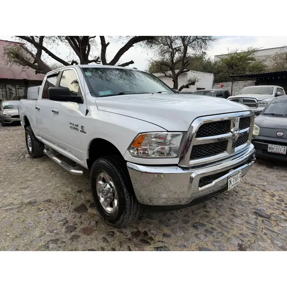 Ram Ram 2500 5.7 R/t Regular Cab 2500 4x4 At