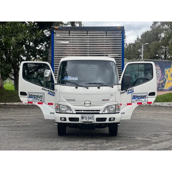 Hino Dutro 300 2018