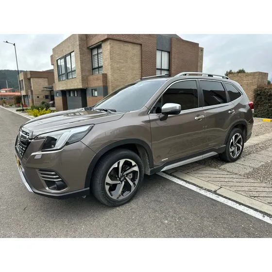 Subaru Forester 2.5 Eyesight Cvt