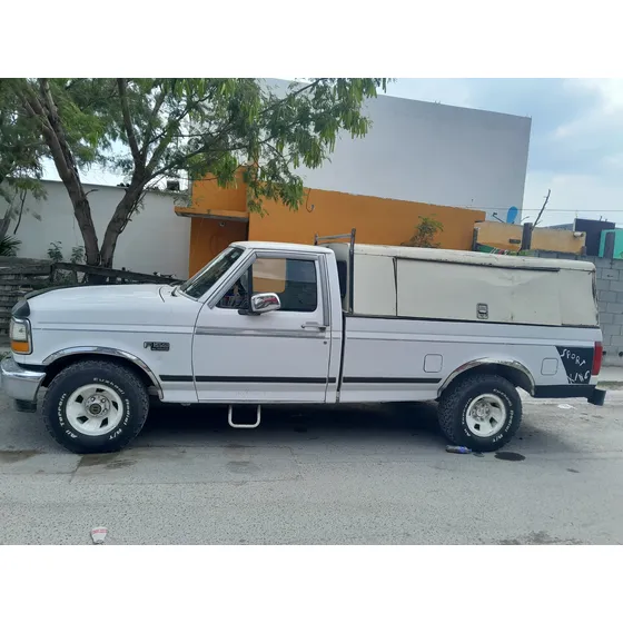 Ford F-150 4.2 Xl V6 Mt