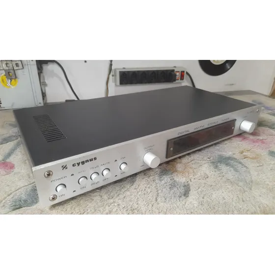 Cygnus Stereo Tuner Tu-800 Perfeito Lindo Sem Detalhes