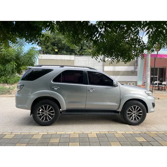 Toyota Fortuner 2.7l 4x4