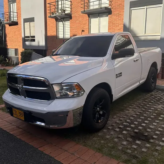 RAM 1500 2014 3.6 Bighorn 4x4 Cd