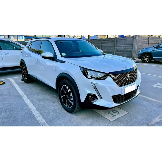 Peugeot 2008 1.2 Allure Pack 130hp Eat8