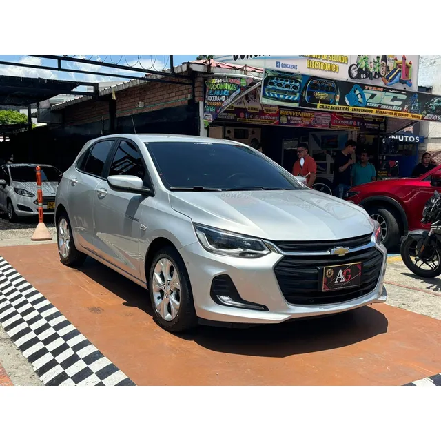 Chevrolet Onix Premier Hb 1.0 At