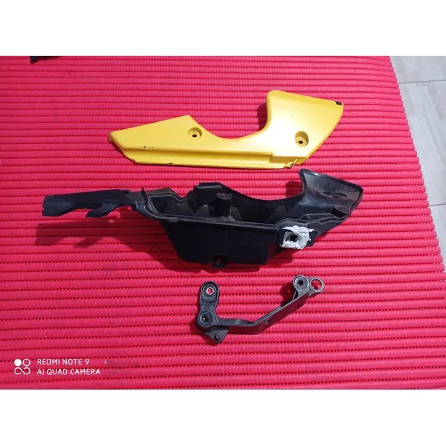 Acabamento Do Duto Ar Esq Yamaha Yzf R1 09/14 Orig Detalhe