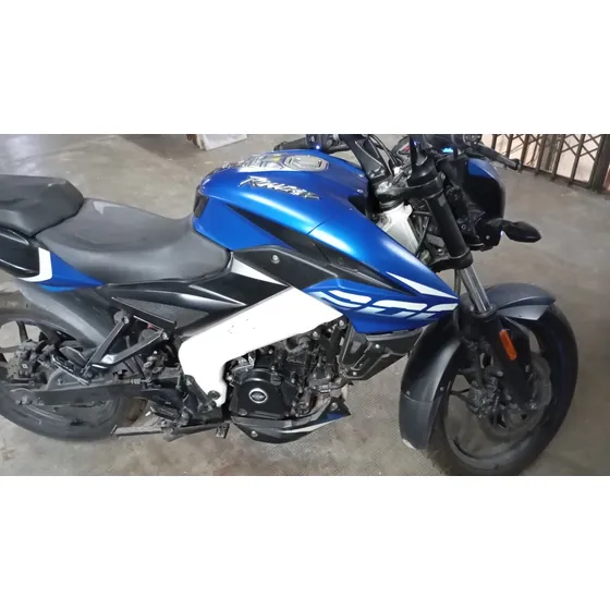 Bajaj Rouser Ns 200