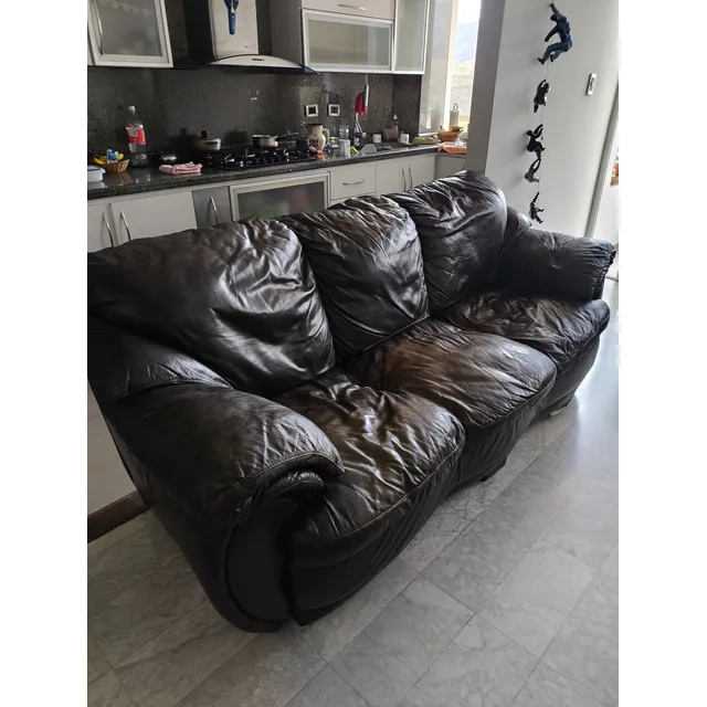 Sillón De Cuero.tres Puestos.usado.