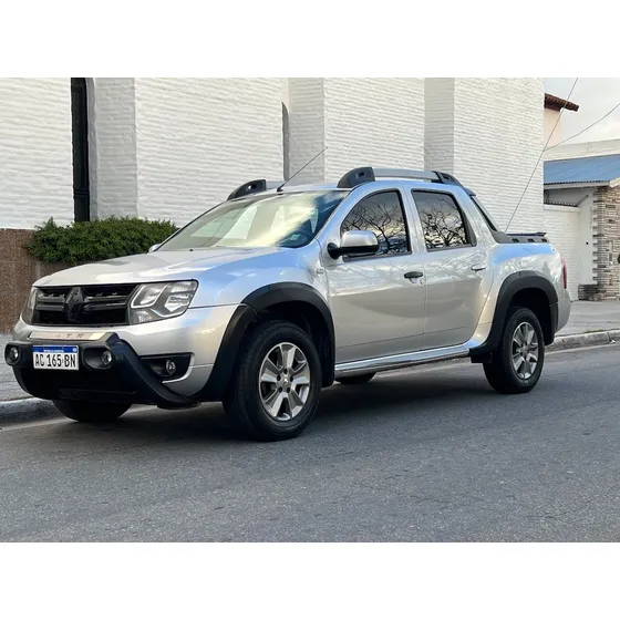 Renault Duster Oroch 2.0 Outsider Plus