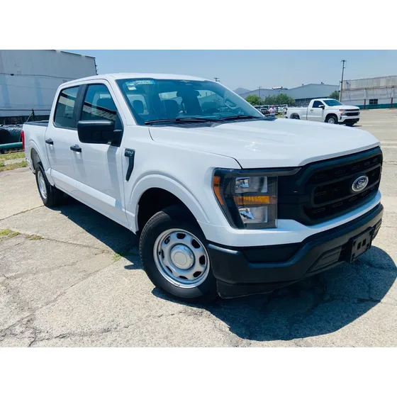 Ford F-150 3.3 Xl Doble Cabina V6 4x2 At