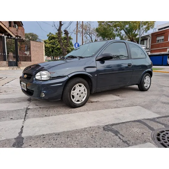 Chevrolet Corsa Classic 1.6 Gl Aa 3p