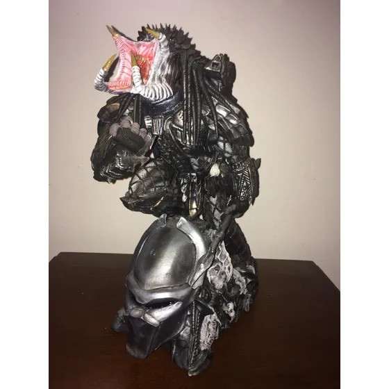 Depredador Escultura