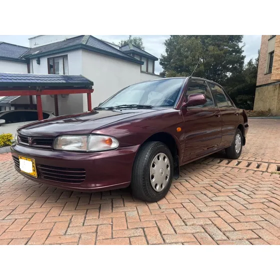 Mitsubishi Lancer 1.5 Glx 4 P