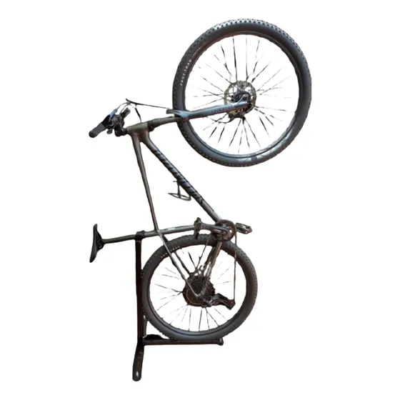 Soporte Vertical De Piso Para Bicicletas + Espacio Bcraft.ar