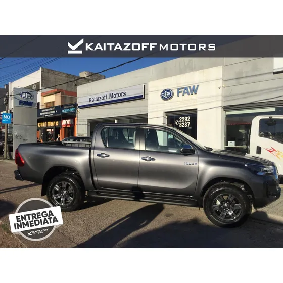 Toyota Hilux Srv Doble Cabina 4x2 Pick Up
