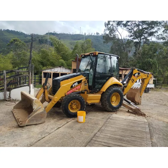 Retroexcavadora Caterpillar 416e, Modelo 2015
