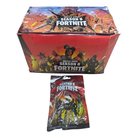 Muñeco Sobre Sorpresa Fortnite 1 Muñeco + 3 Cartas