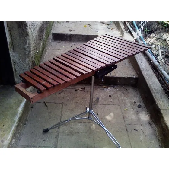 Xilofono Tailandes, Hecho Madera De Teka, Color Marron. 