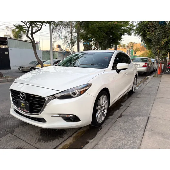 Mazda Mazda 3 2.5 S Grand Touring Hchback At