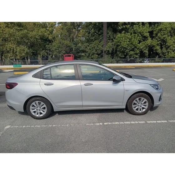 Chevrolet Onix Plus 1.2 Lt