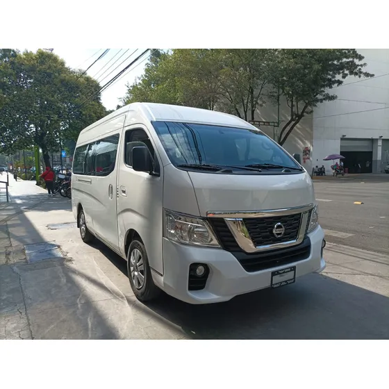 Nissan Urvan 2.5 15 Pas Amplia Aa Mt