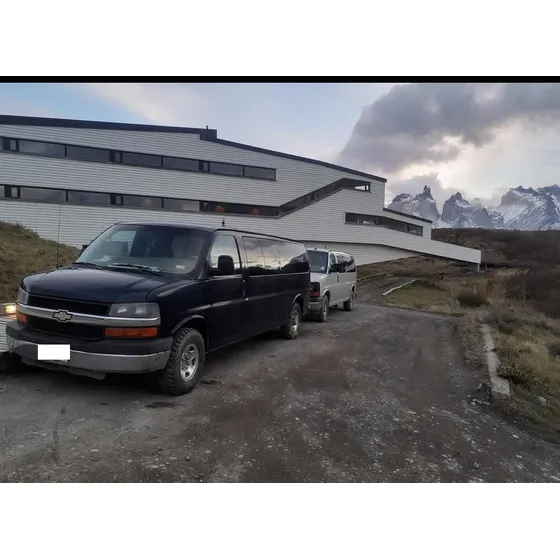 Chevrolet Express Passenger Van 4p 6.0