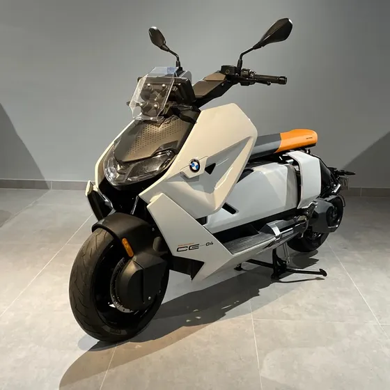 Bmw Ce 04