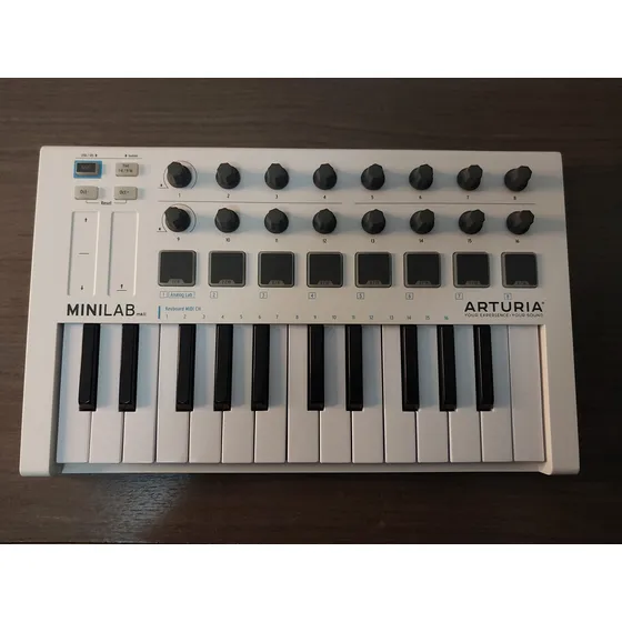 Controlador Midi Arturia Minilab Mkii Blanco