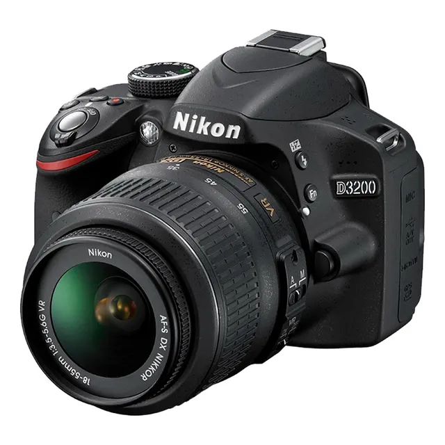 Nikon D3200 + Objetivo 18-55mm F/3.5 + Accesorios