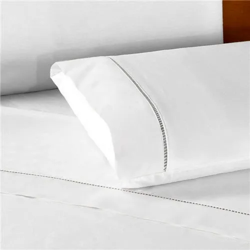 Kit 2 Fronhas Berço 30 X 40 C/ Ponto Palito Percal 180 Fios Cor Branco Liso