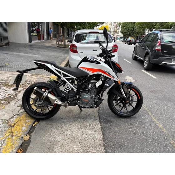 Ktm Duke 390 2023 Con 950km Impecable Como 0km